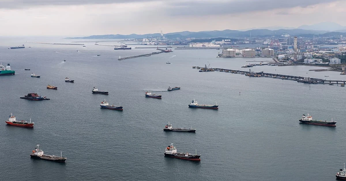 Iran defies U.S. peace talks as Strait of Hormuz violence escalates