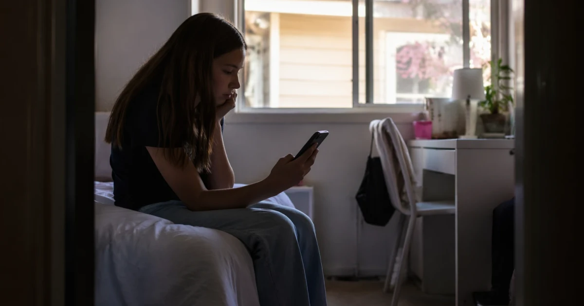 Australia plans tougher under-16 social media ban, doubles penalties