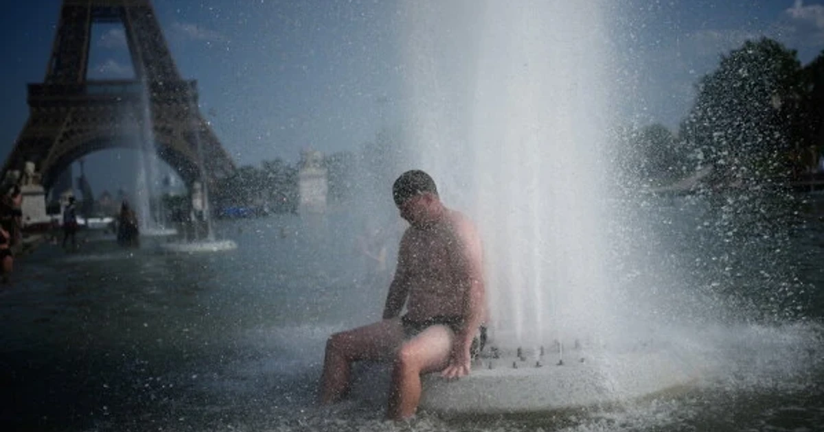 Paris mortuaries overflow as France counts heatwave dead