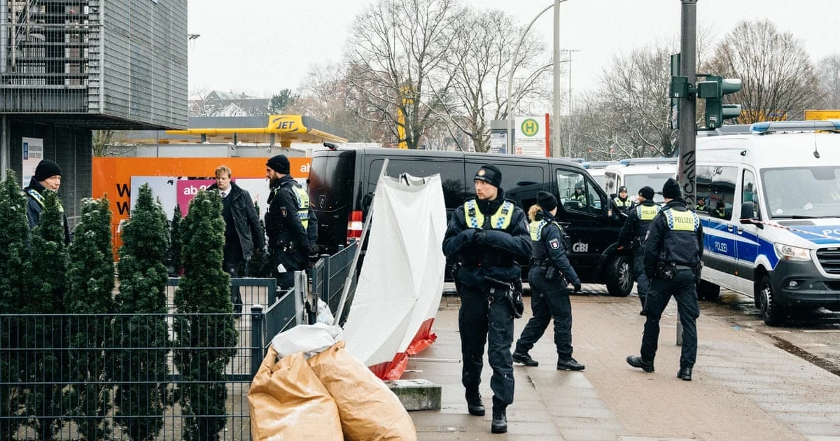 5 killed in shooting at youth center near Hamburg