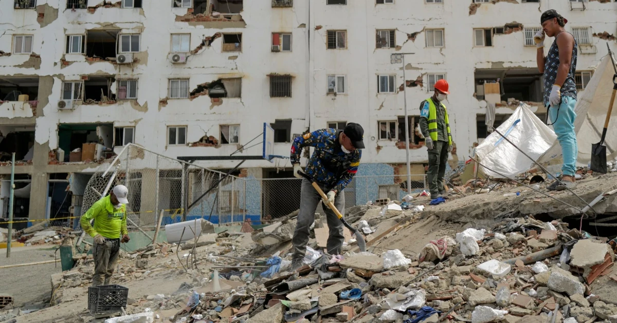 Venezuela quake aftershocks deepen fears as rescue toll climbs
