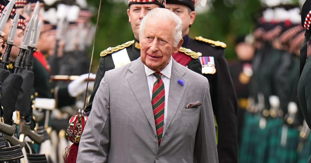 King opens Holyrood Week with traditional Ceremony of the Keys