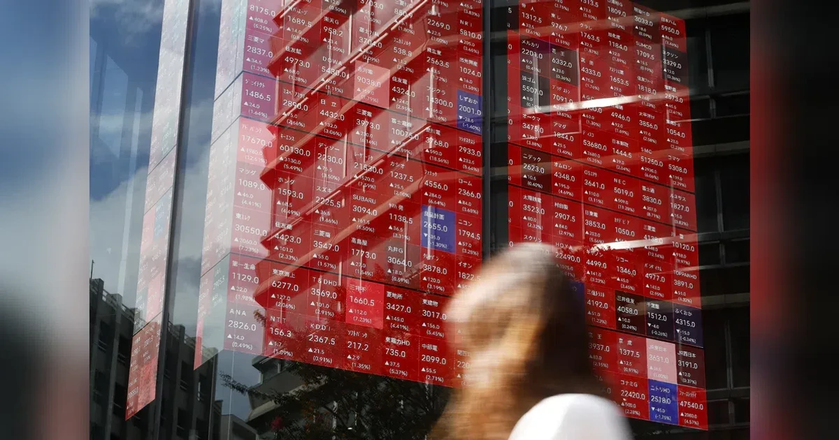Asia stocks surge toward record quarter as yen hits low