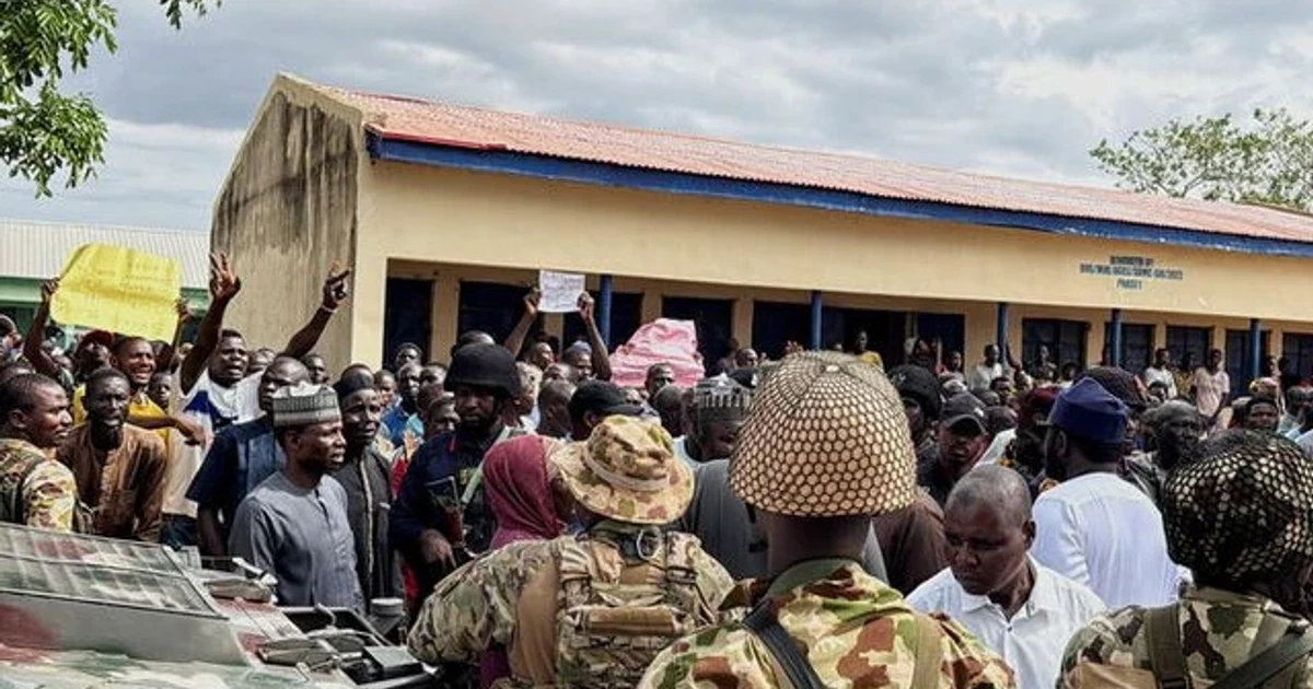 Gunmen abduct 37 students and staff from Nigeria school exam hall