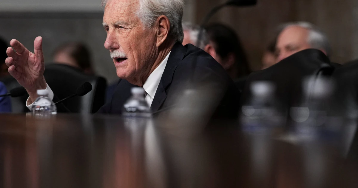 Senator King urges regulators to block NextEra-Dominion merger