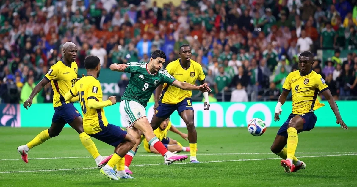 Mexico ends 40-year World Cup knockout drought with win over Ecuador