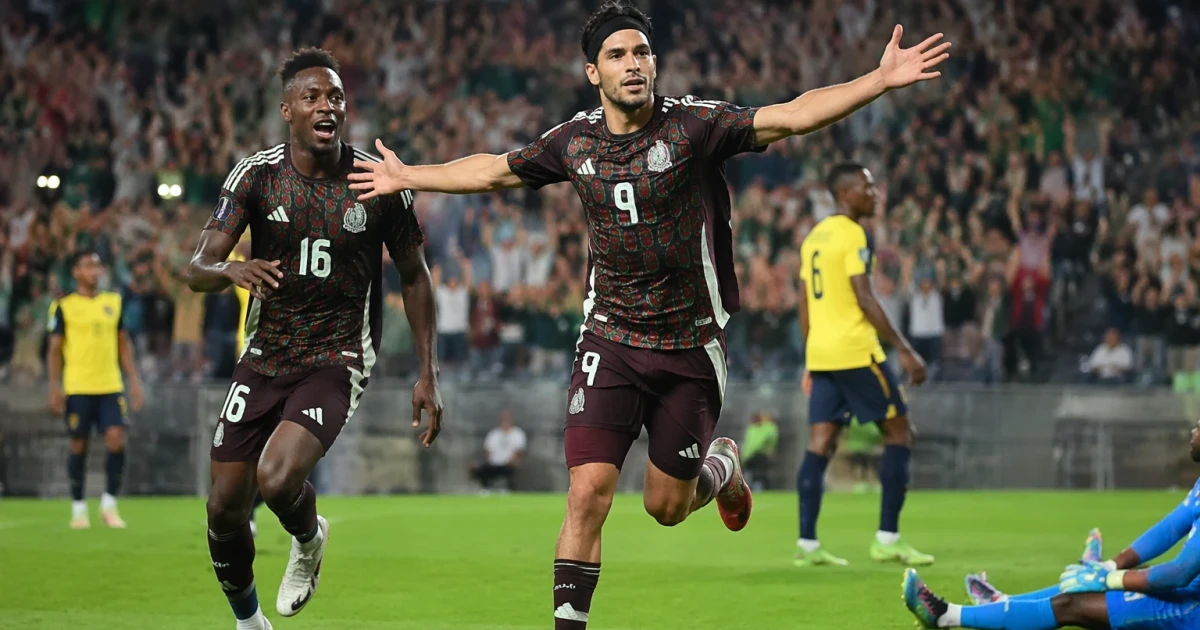 Mexico beat Ecuador to reach the round of 16 in home win
