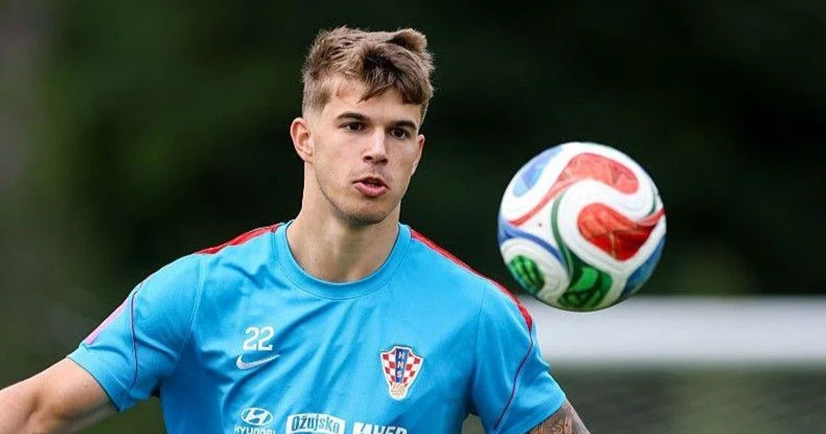 Brighton agree club-record £46m deal for Tottenham defender Luka Vuskovic