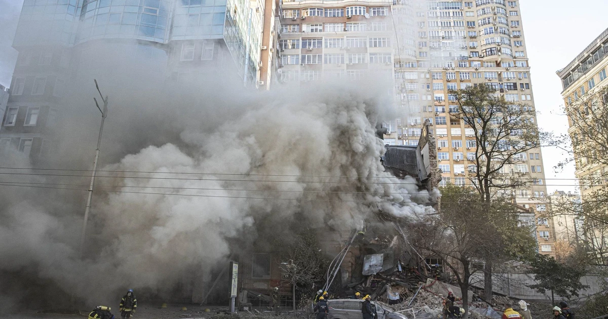 Russia’s drone attack sparks fire at central Kyiv hotel