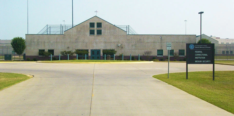 Federal Bureau of Prisons — Wikimedia Commons