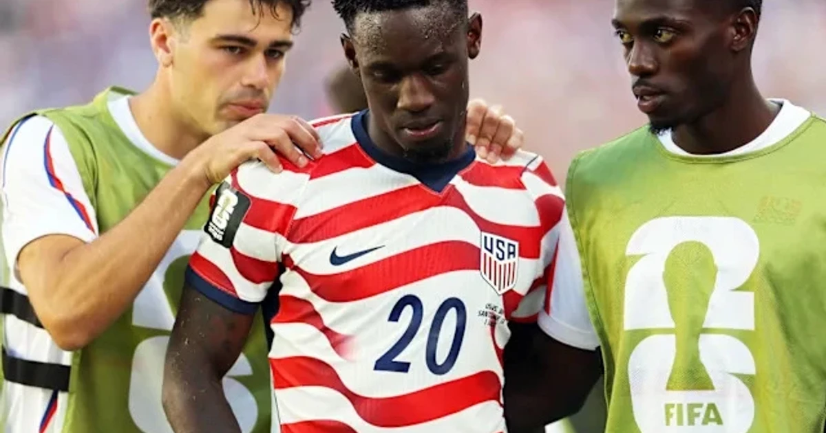 Balogun sent off in controversial World Cup win for USMNT