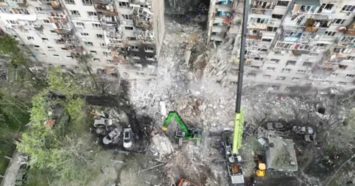 Russian missiles and drones kill at least 10 in Kyiv