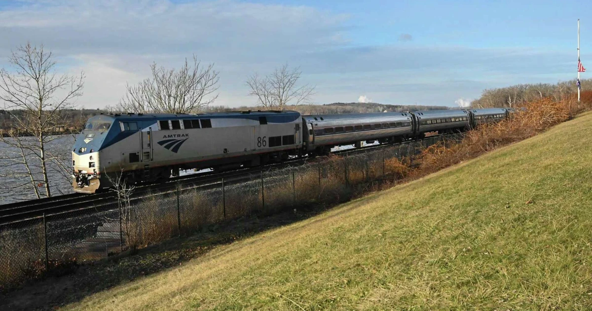 Dangerous heat wave grips eastern U.S., threatens Amtrak delays
