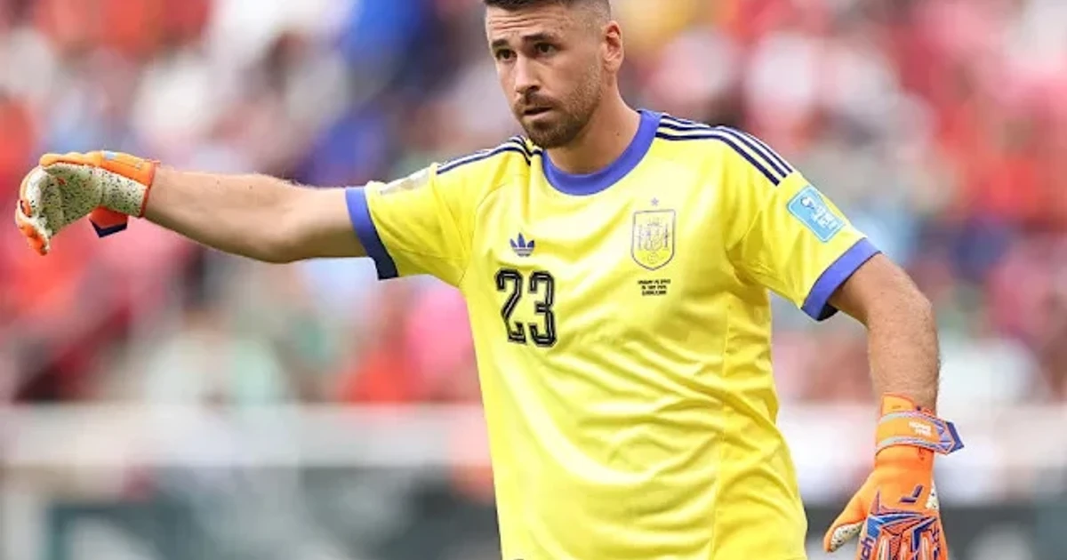 Unai Simón breaks Iker Casillas's World Cup clean-sheet record