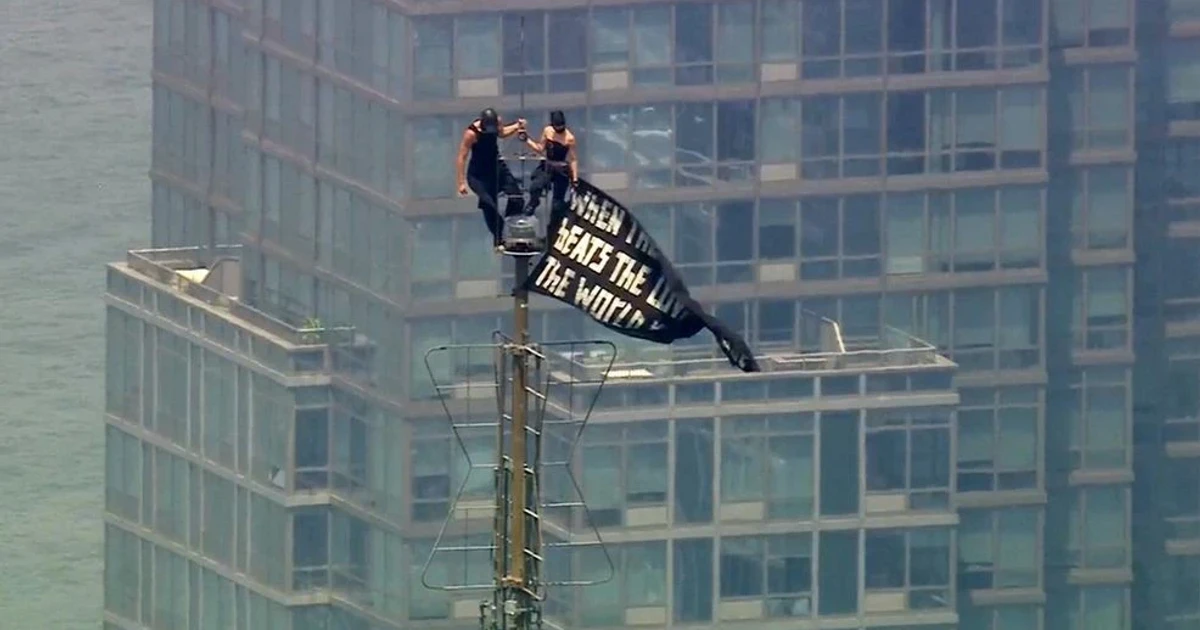 Empire State Building climbers get supervised release after engagement stunt
