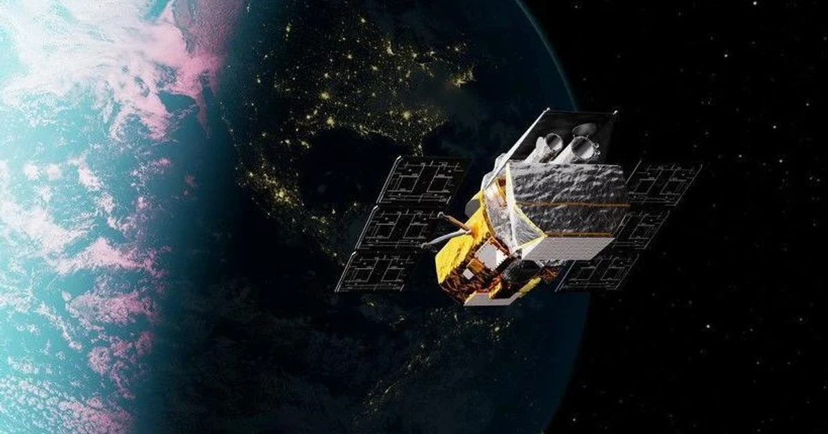 NASA robot launches to rescue falling Swift telescope in orbit