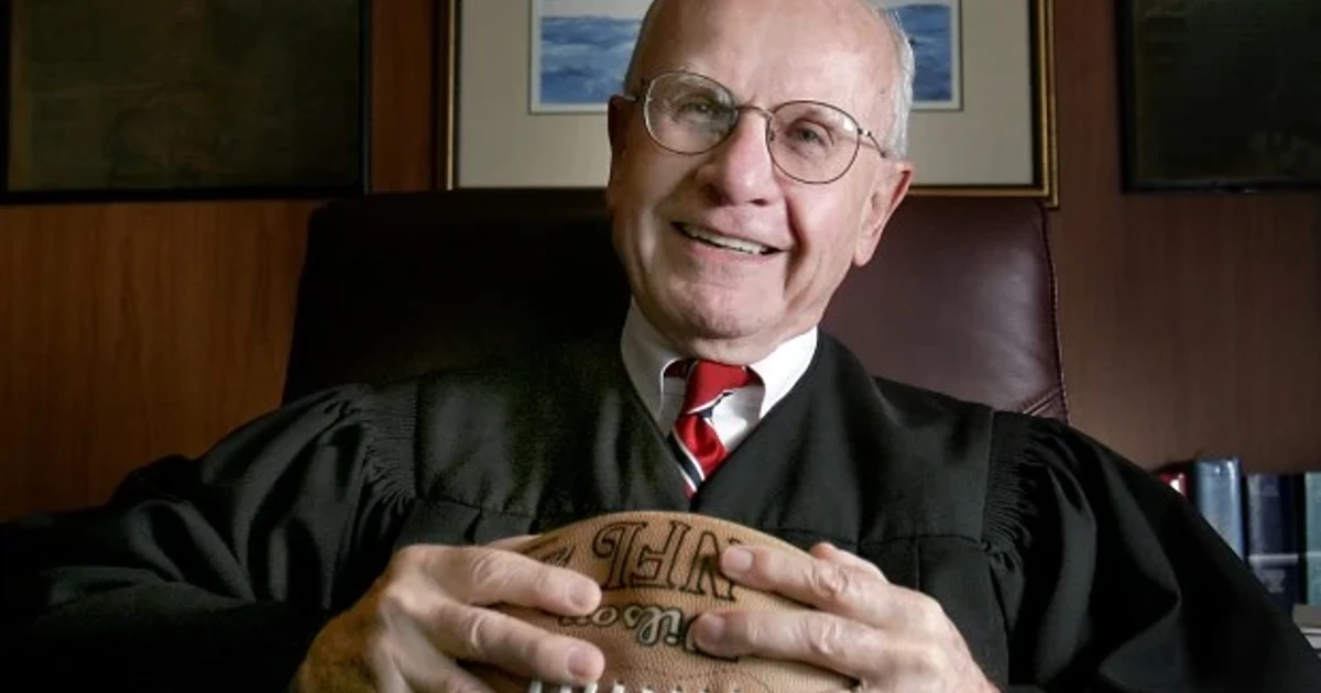 Judge who shaped NFL free agency system dies at 96