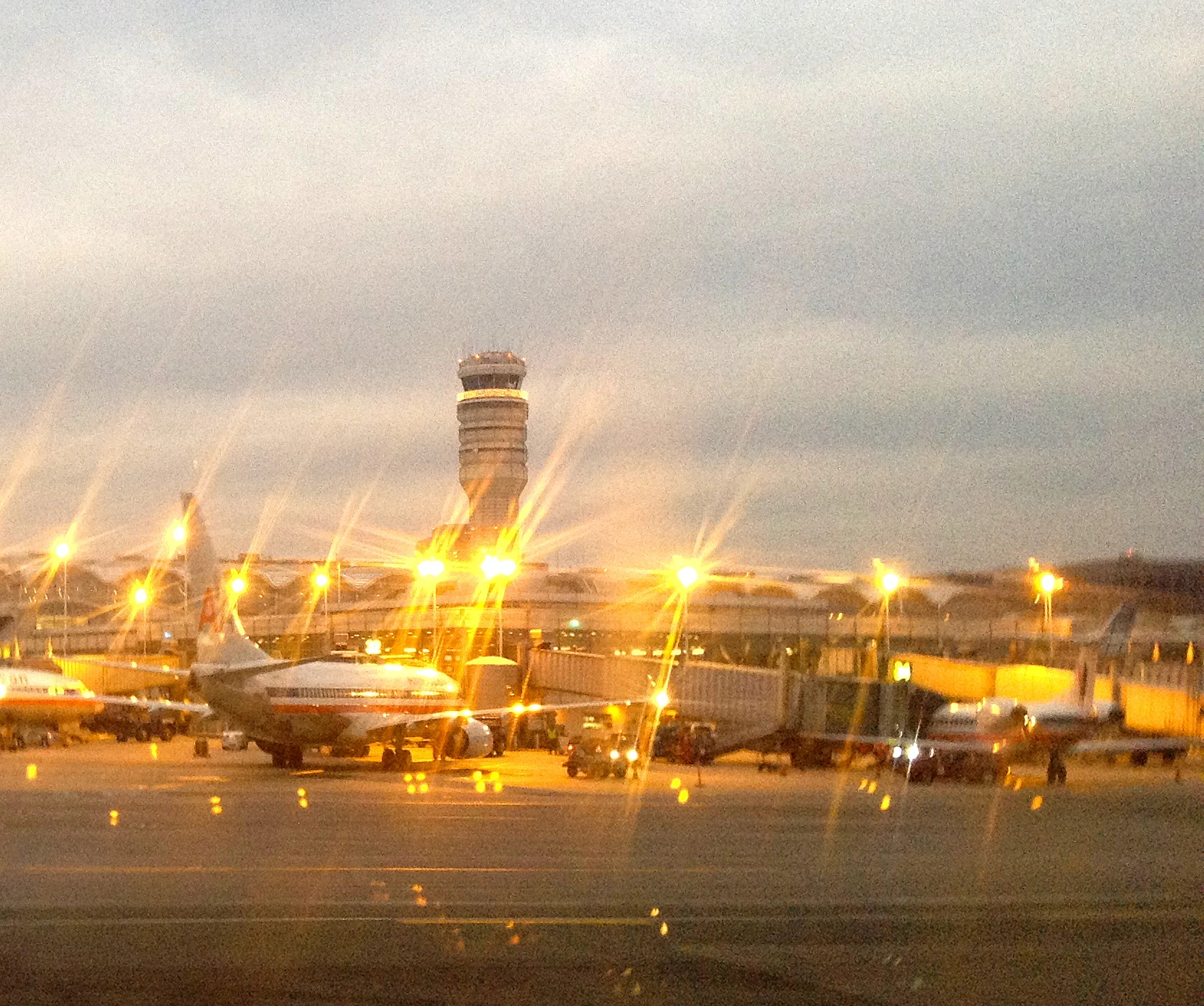 Ronald Reagan Washington National Airport — Wikimedia Commons