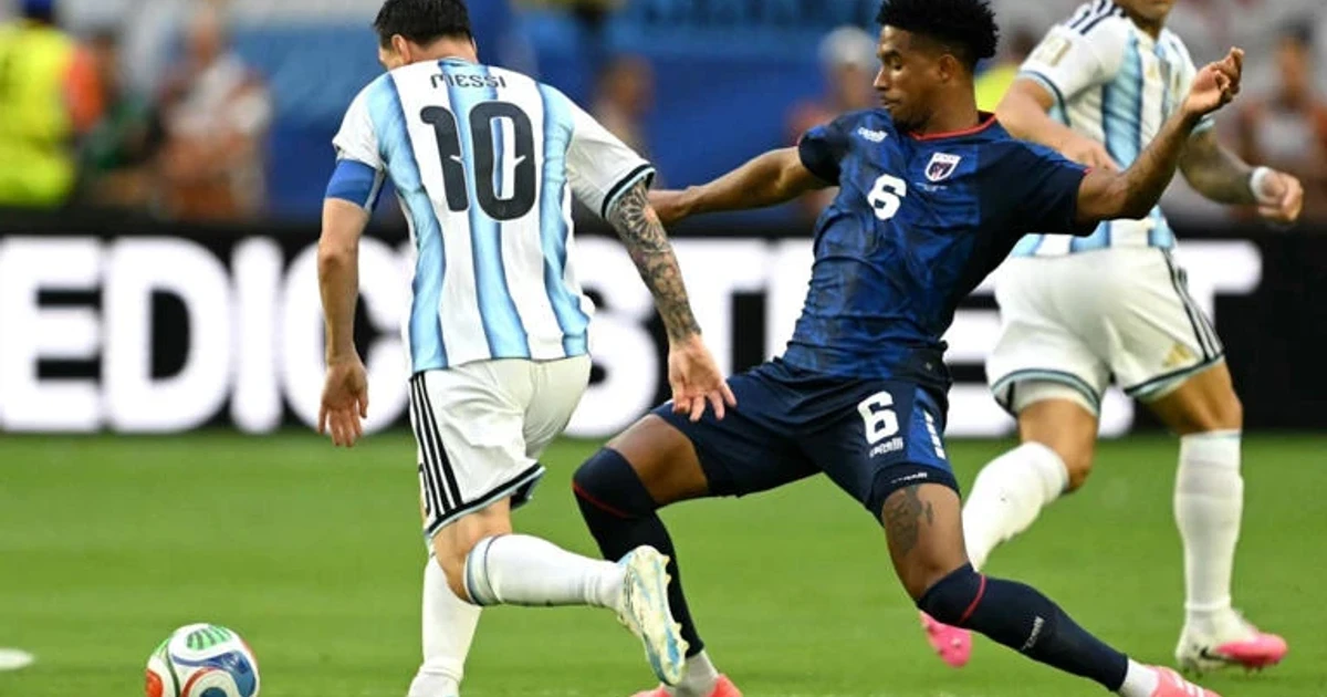 Messi scores elite goal as Argentina leads Cape Verde 1-0
