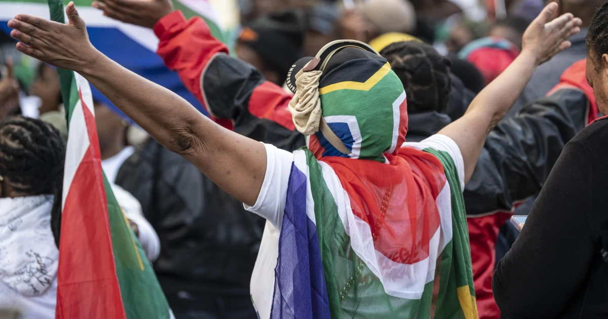 Nigeria accuses South African police in killing of two nationals