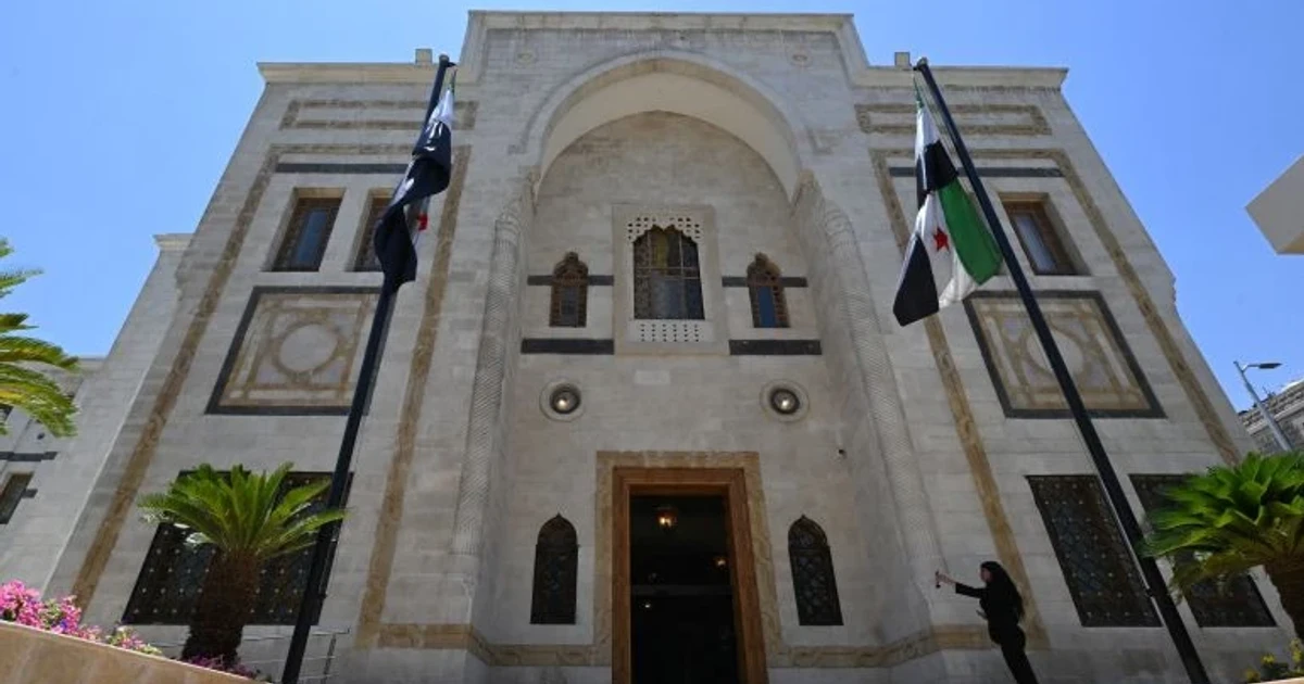 Syria delays first session of transitional parliament without explanation