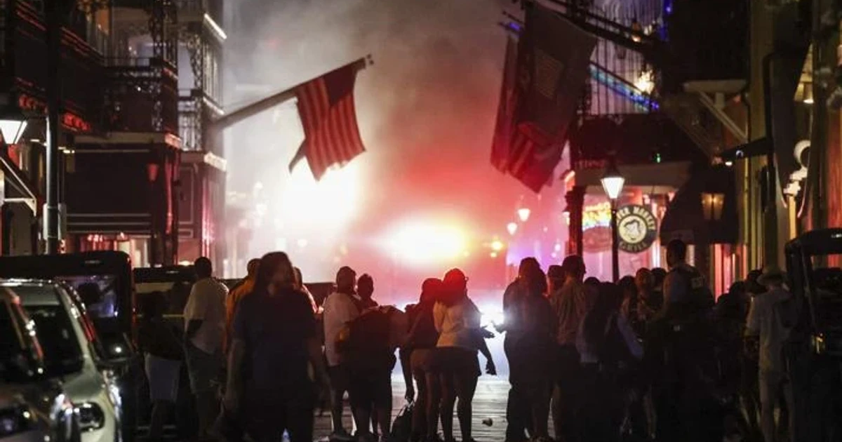 Transformer explosion evacuates Bourbon Street, cuts power in New Orleans