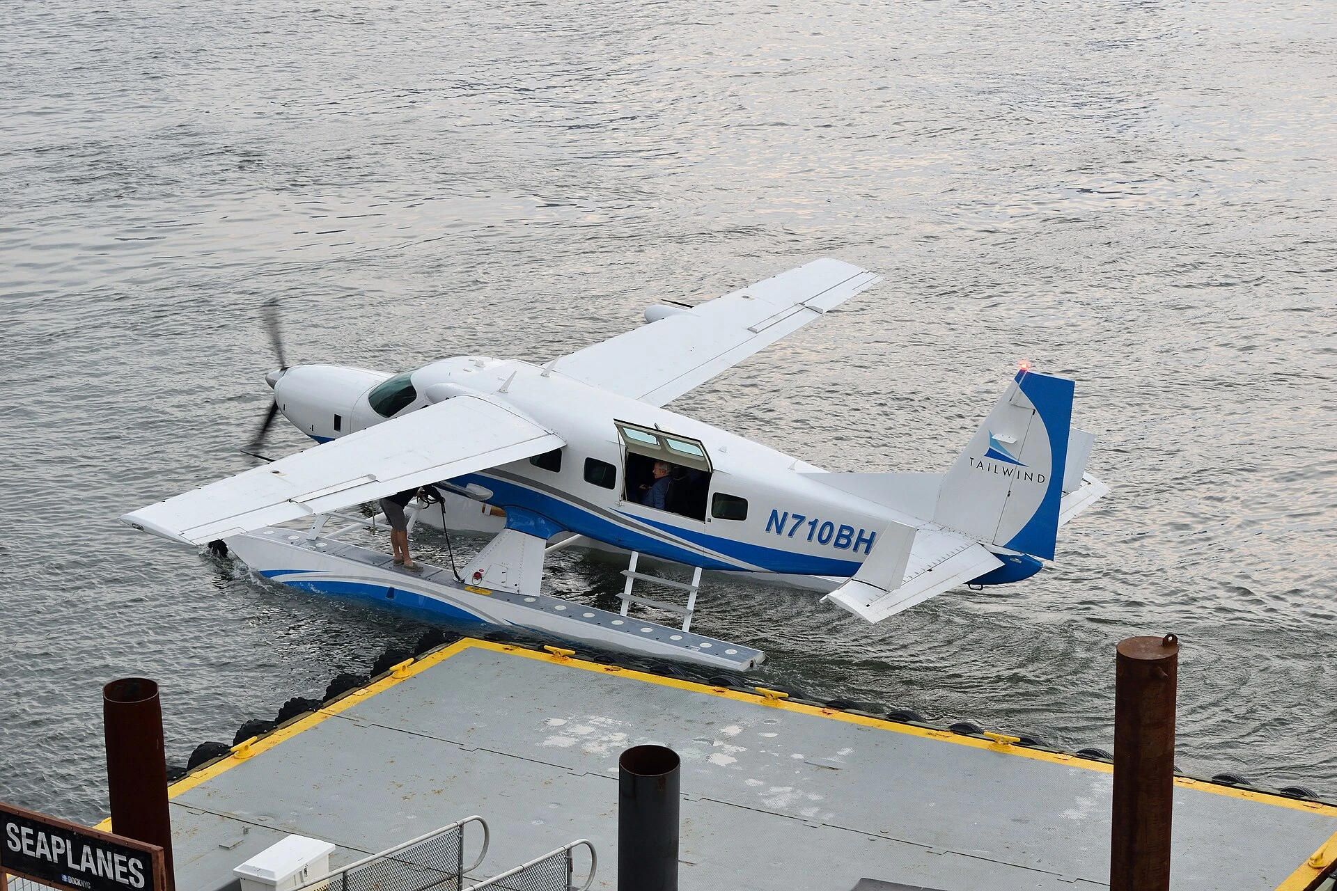 New York Skyports Seaplane Base — Wikimedia Commons