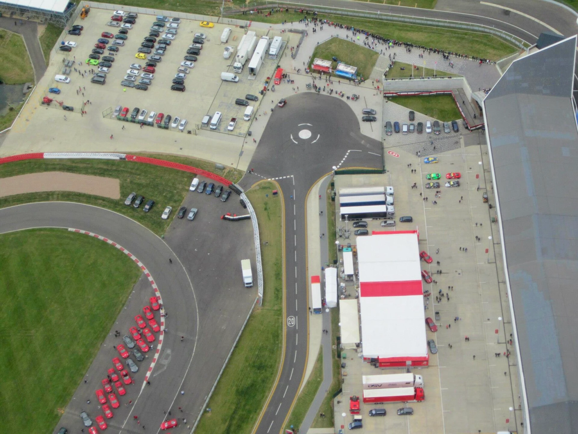 Silverstone Circuit — Wikimedia Commons