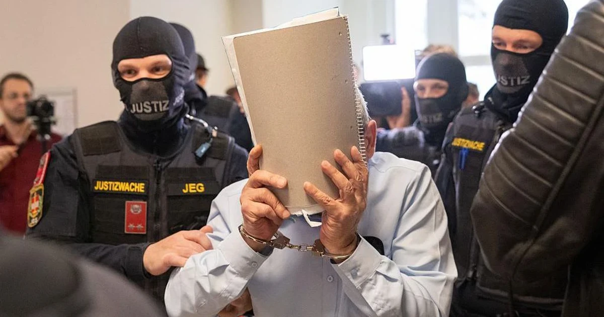 Vienna trial convicts two former Syrian officials of torture abuses