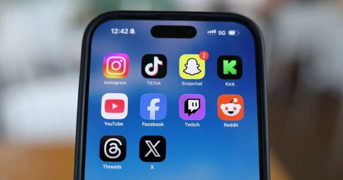 Supreme Court lets Texas app store age-verification law take effect