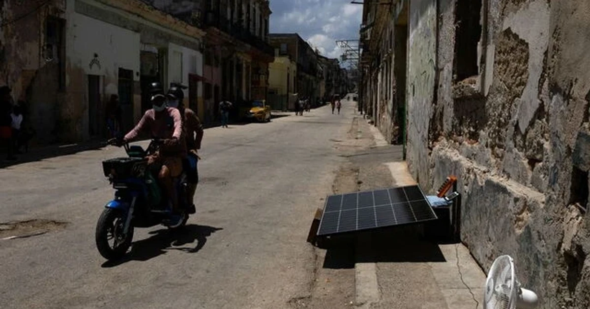 Cuba's national power grid collapses, deepening island-wide blackout crisis