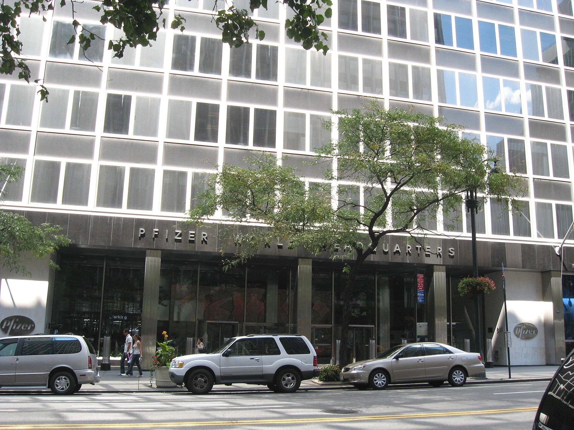 Pfizer — Wikimedia Commons