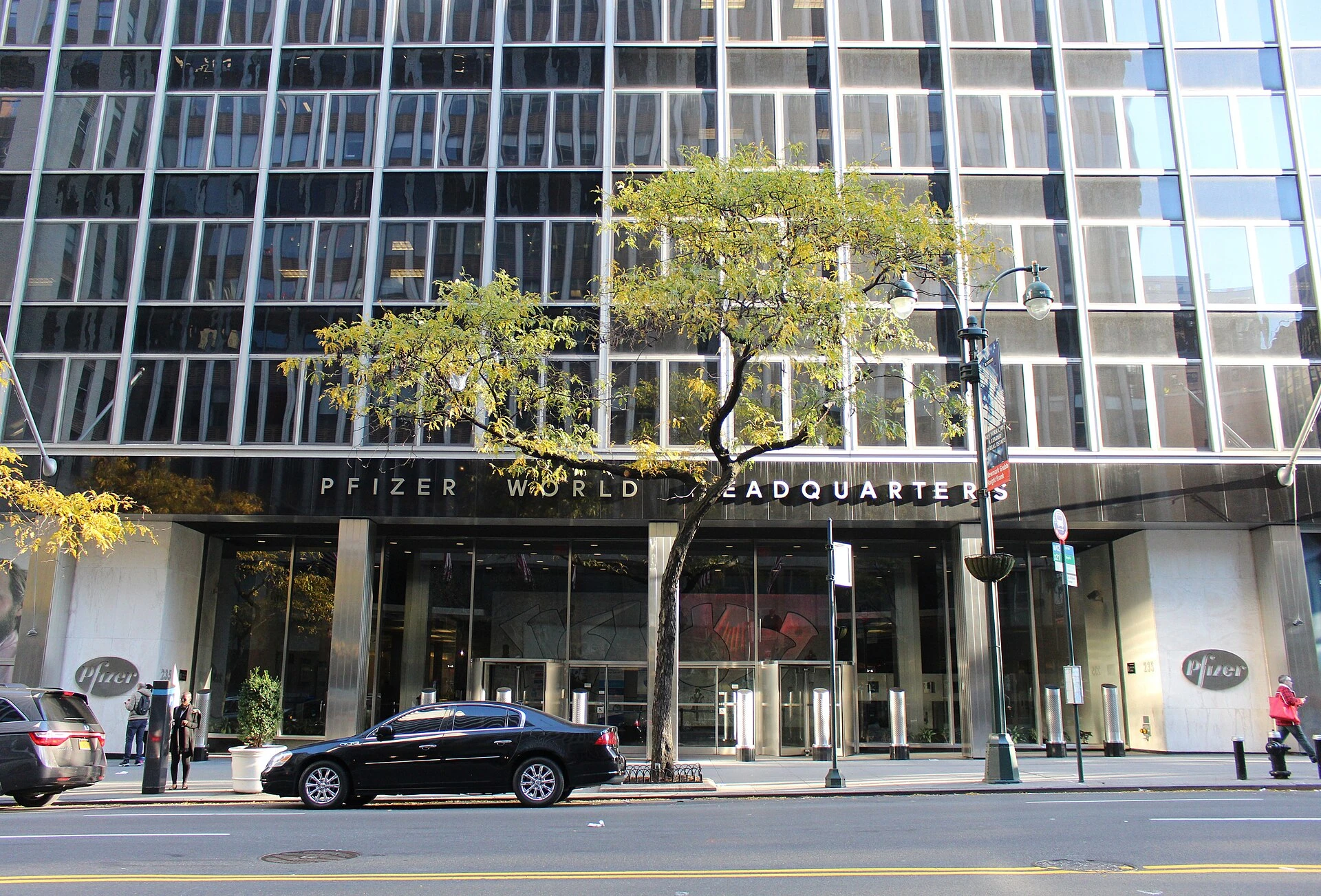 Pfizer Headquarters — Wikimedia Commons