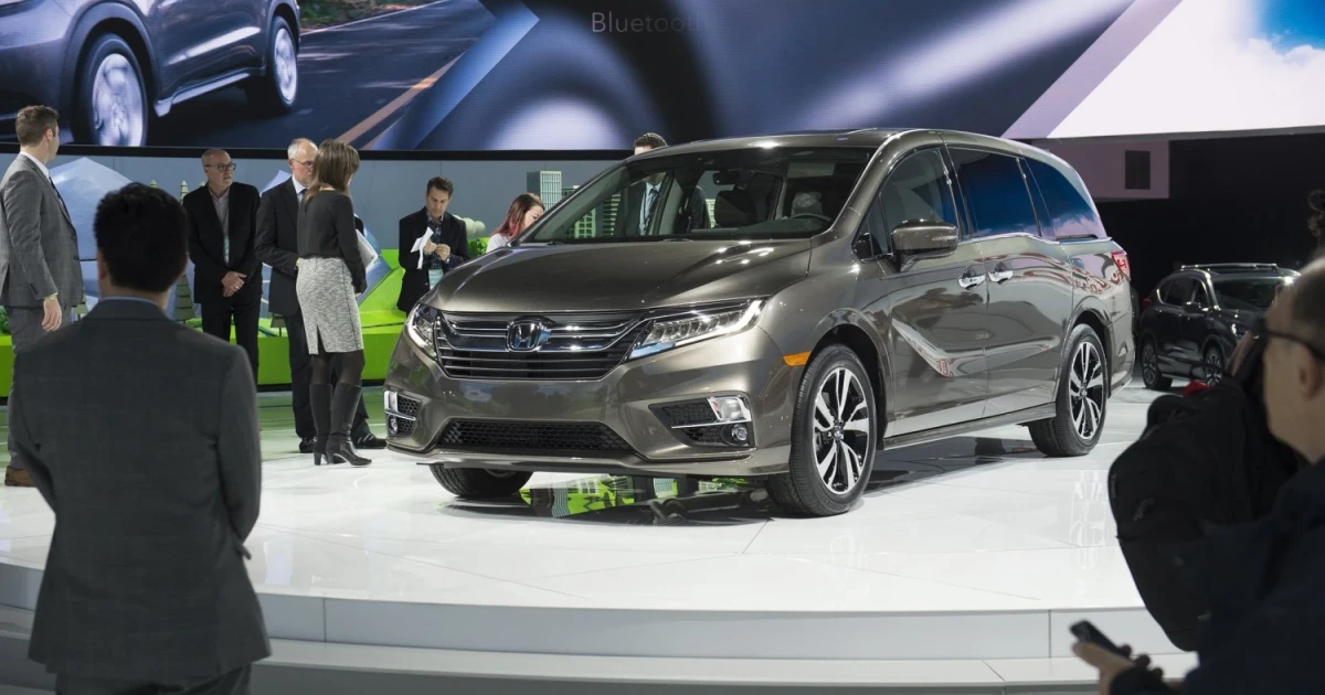 Honda recalls 325,588 Odysseys over rearview camera defect