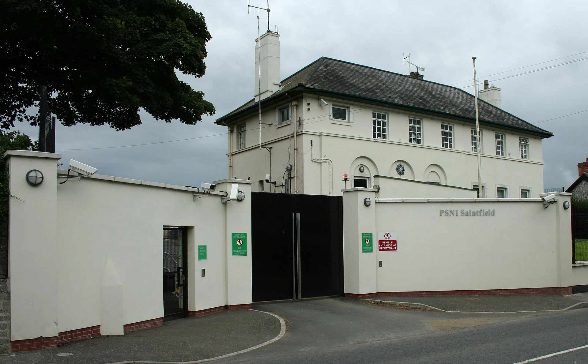 Police Service of Northern Ireland — Wikimedia Commons