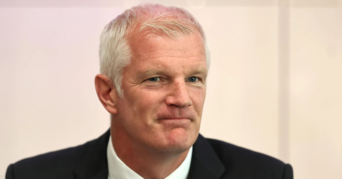 Carns rules out Labour leadership bid, clearing path for Burnham