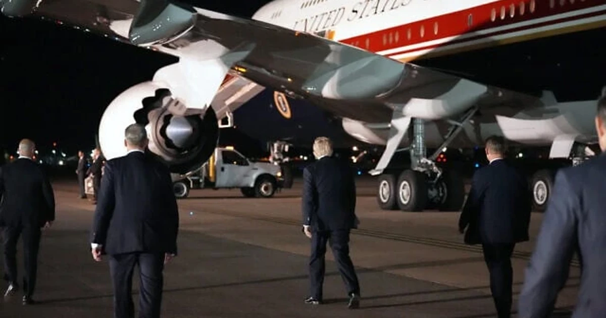 Secret Service steers Trump to older Air Force One after Turkey summit