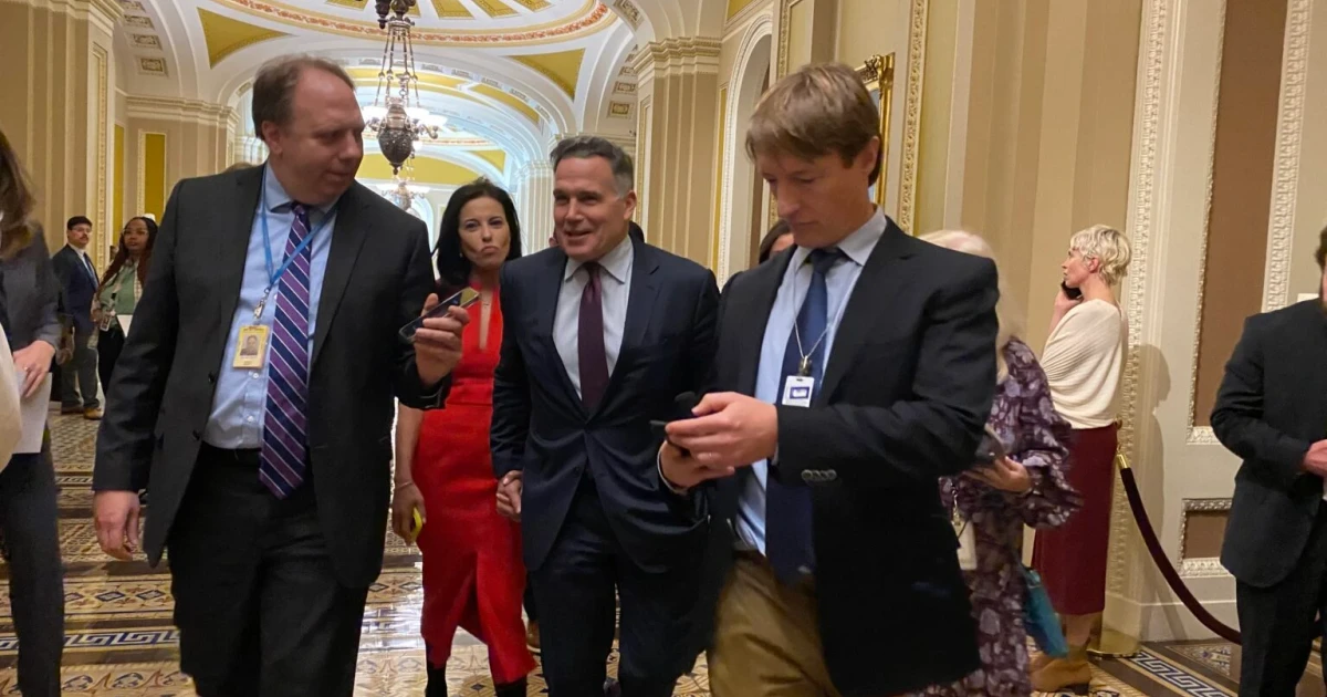 Pennsylvania senators launch rare bipartisan fundraising committee