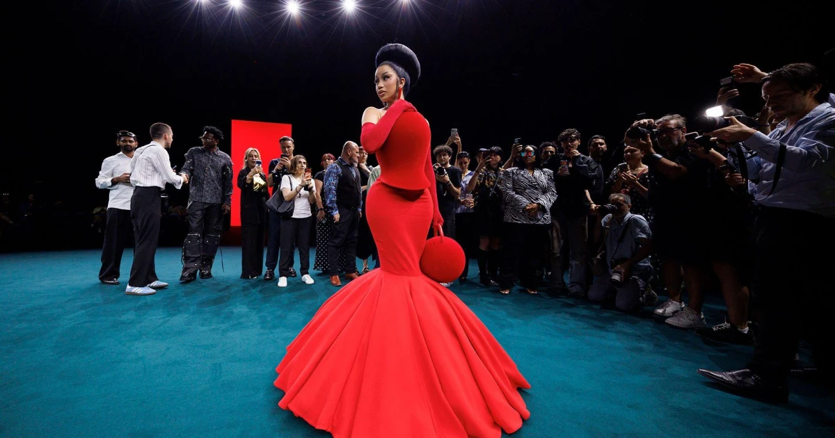 Paris couture week opens amid scorching heat and high-profile debuts