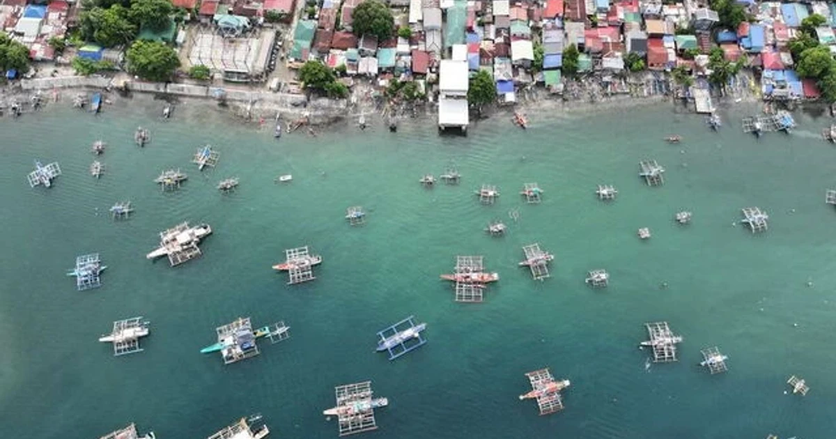 Fishermen still barred from Scarborough Shoal, 10 years after ruling