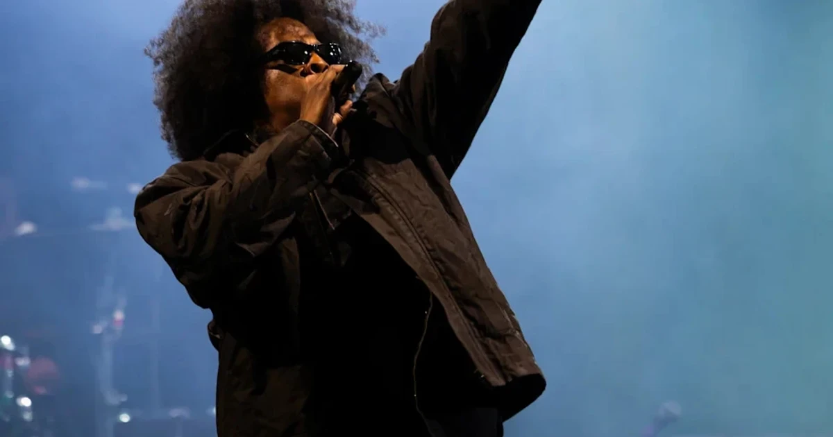 Beyoncé joins Jay-Z on stage as Yankee Stadium anniversary shows begin