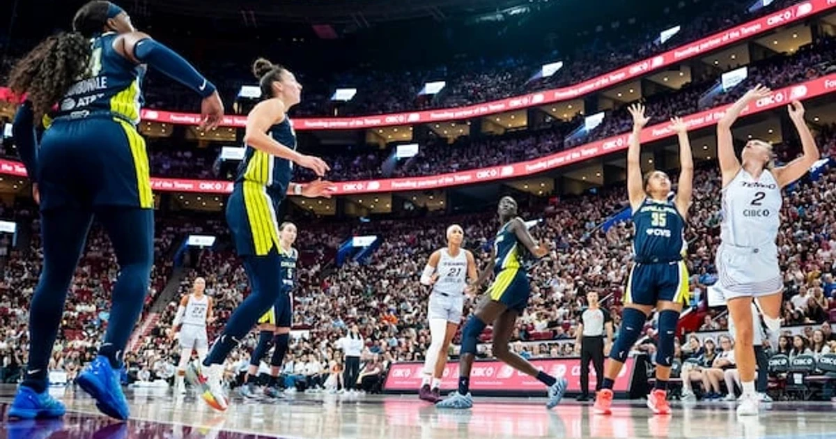 Bueckers scores 34 as Wings beat Tempo in record Montreal crowd