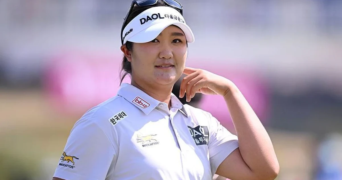 Fog halts Scottish Open as Fitzpatrick co-leads, McIlroy fades