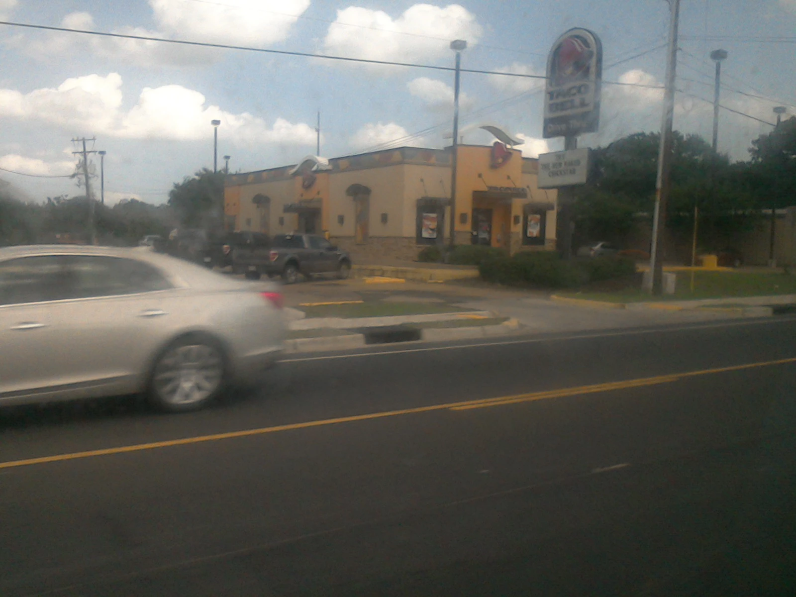 Taco Bell — Wikimedia Commons