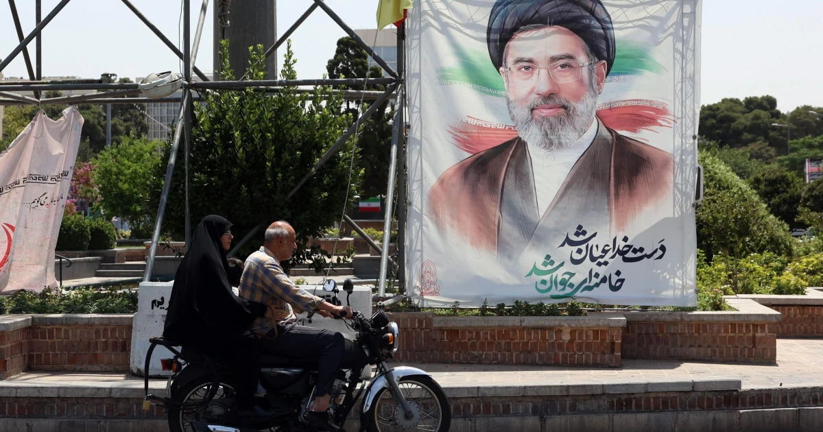 Iran says it fired warning shot in Strait of Hormuz, warns US back off