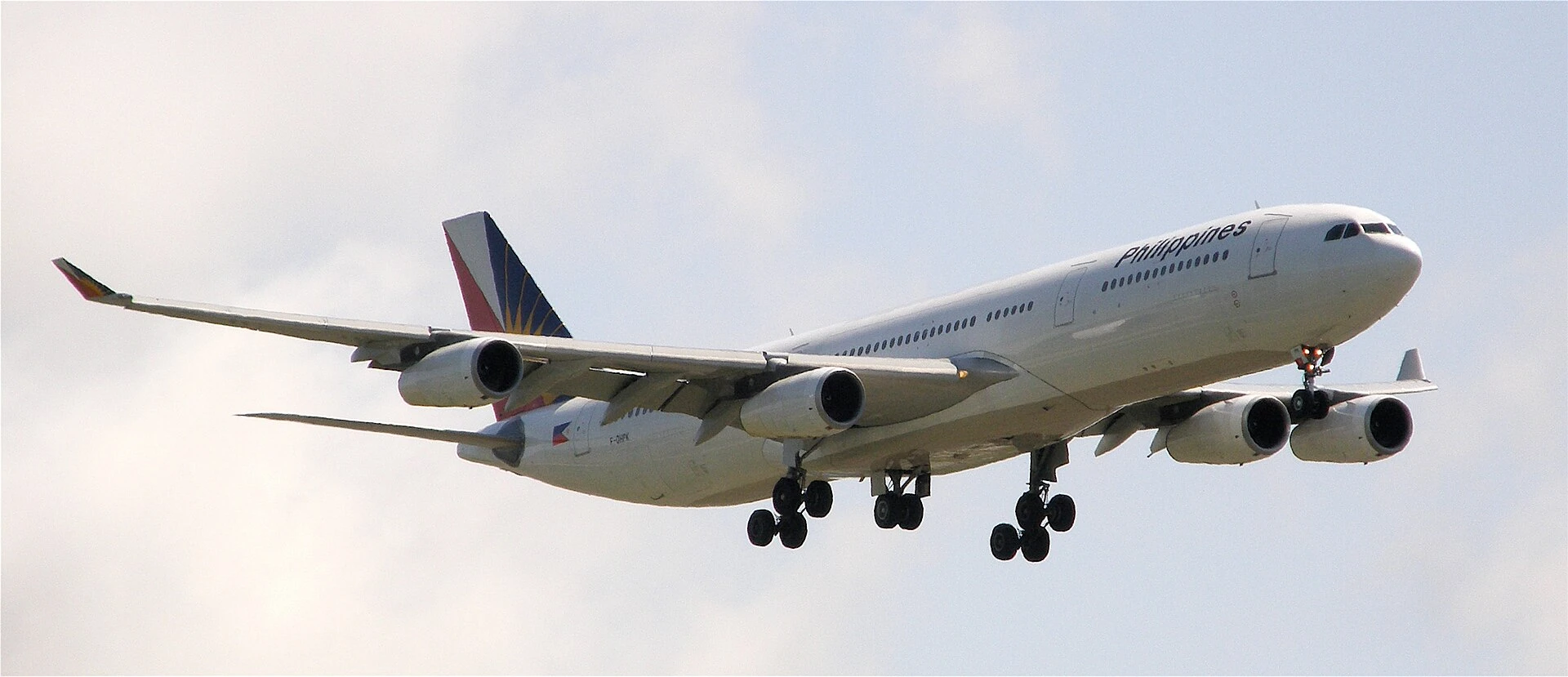 Philippine Airlines — Wikimedia Commons