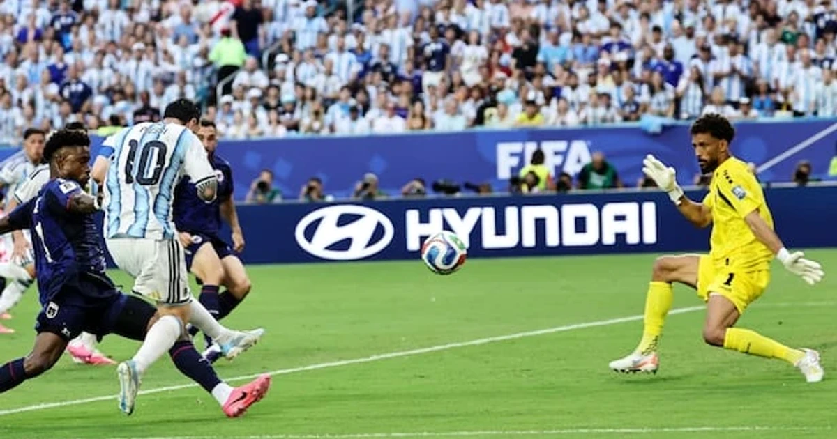 Álvarez strikes in extra time to send Argentina past Cabo Verde