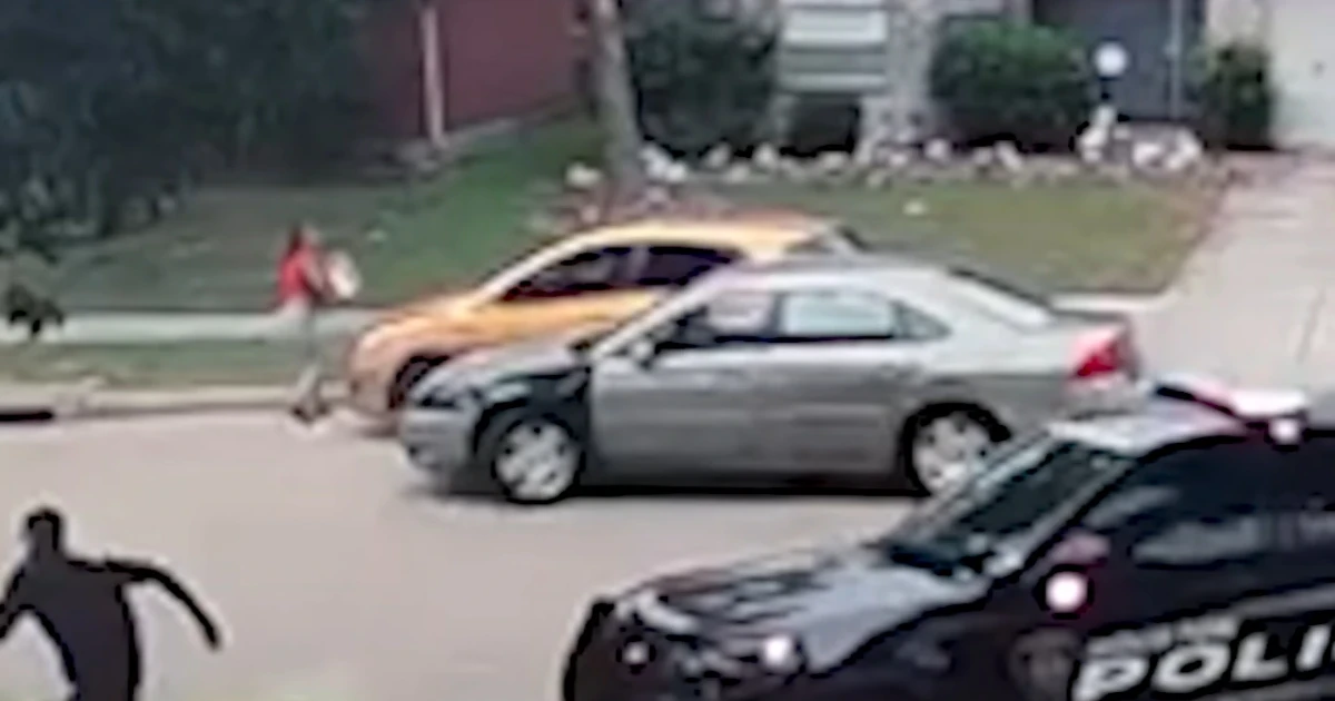 DoorDash driver hit by fleeing suspect in Houston chase, finishes delivery