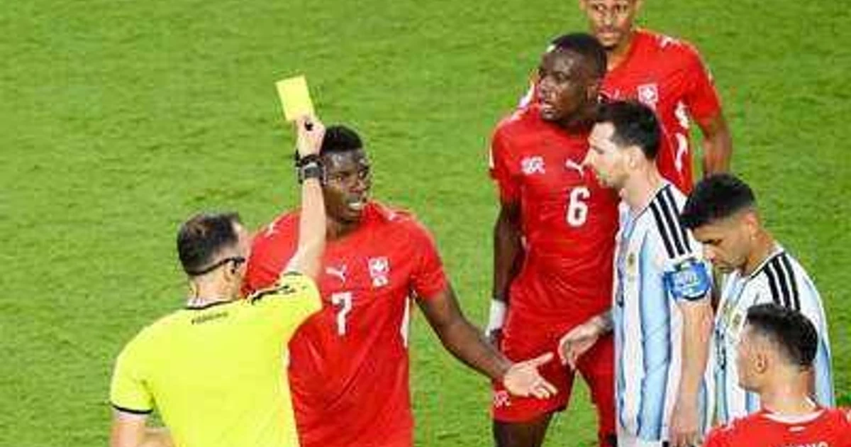 Argentina beat Switzerland after controversial Embolo red card in World Cup quarterfinal