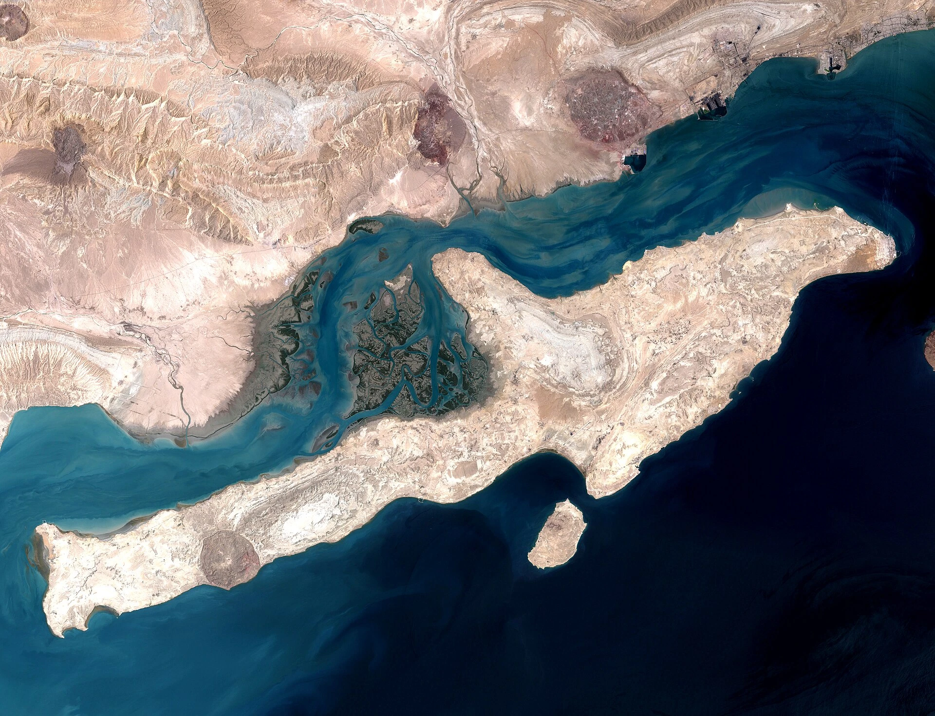 Qeshm Island — Wikimedia Commons